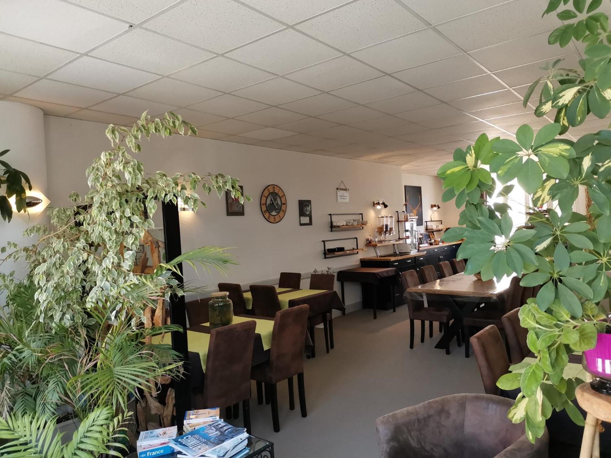 Logis Hotel Le Cerf Briare Exterior photo