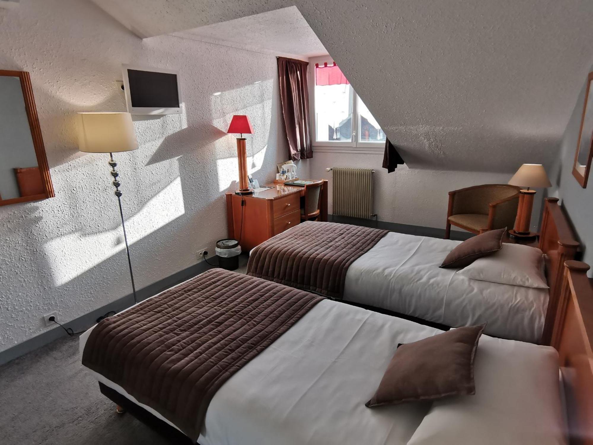 Logis Hotel Le Cerf Briare Exterior photo